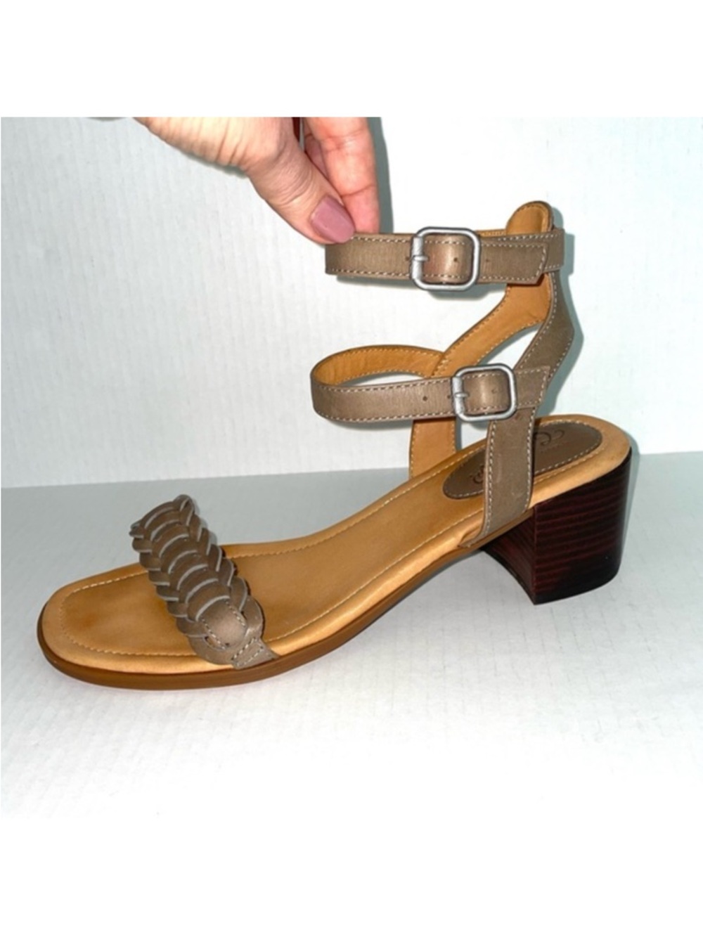 Sperry Gold Cup Vivian Mora Tan Block Heel Leather Sandals Women’s 10 Like New‎